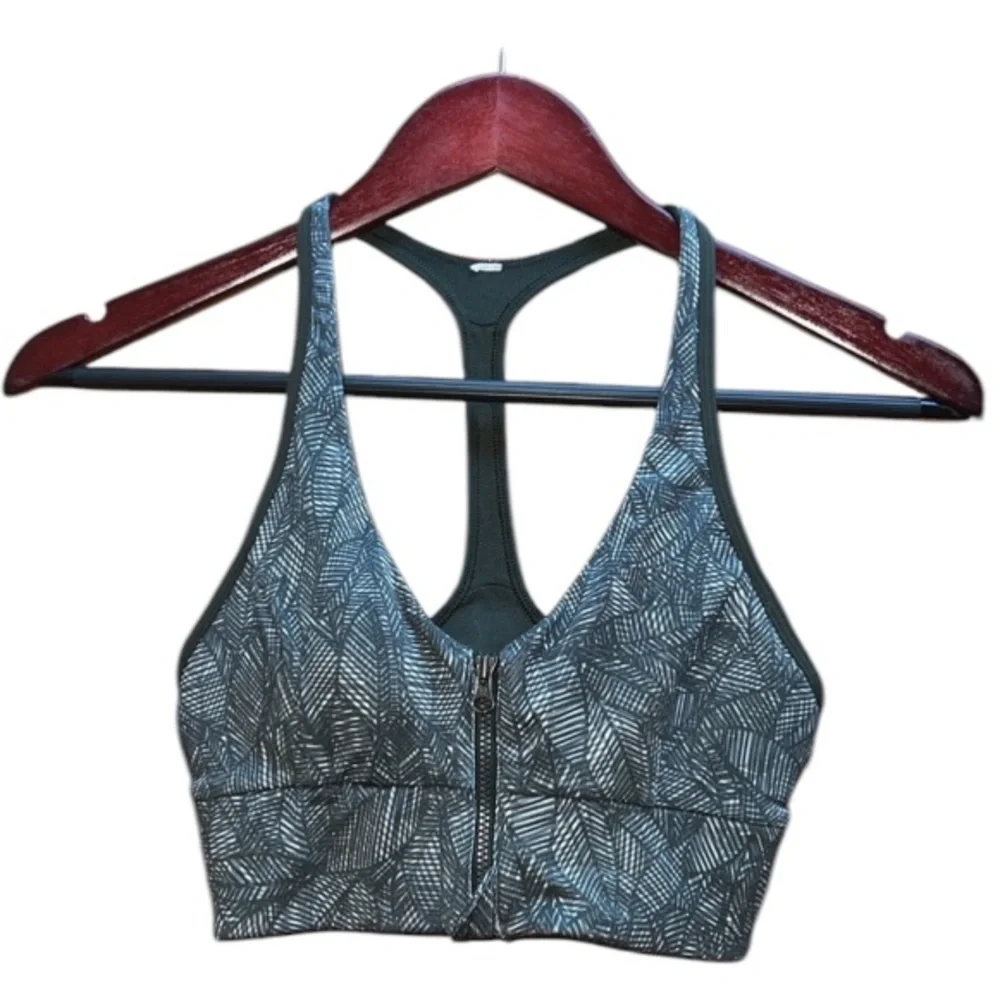 Lululemon Cool to Street Bra
Jazzy White Gator Green / Gator Green Size 4 - Picture 6 of 17